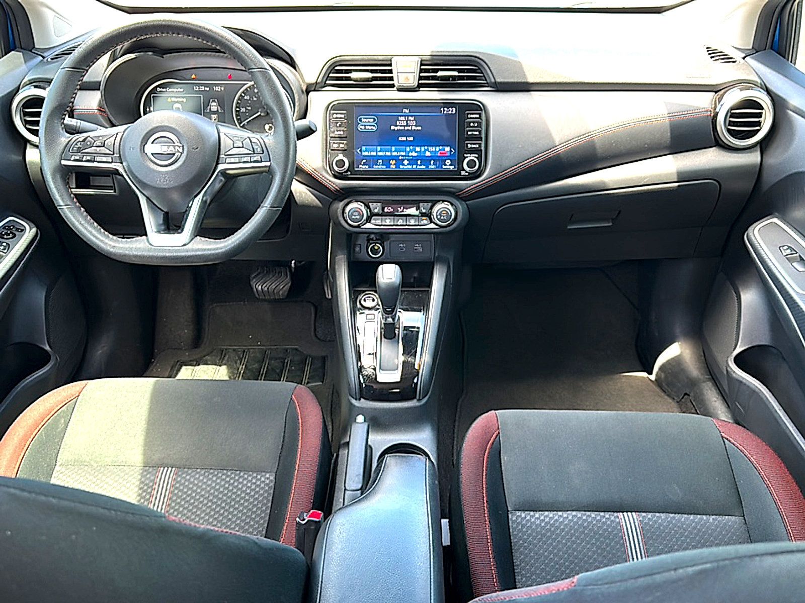Used 2024 Nissan Versa SR FWD image 20