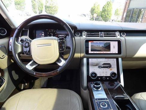 Used 2019 Land Rover Range Rover HSE image 14