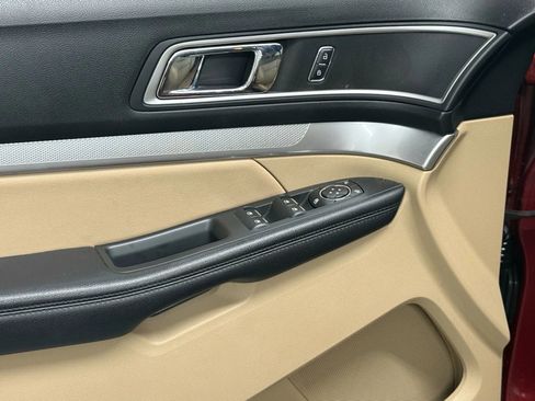 Used 2017 Ford Explorer XLT w/ Equipment Group 202A FWD image 15