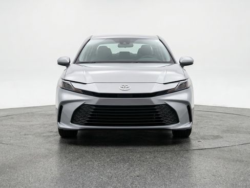 Used 2025 Toyota Camry LE FWD image 2