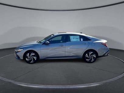 New 2025 Hyundai Elantra Limited w/ Cargo Package