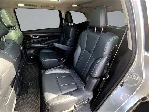 Used 2023 Subaru Ascent Touring AWD/4WD image 24
