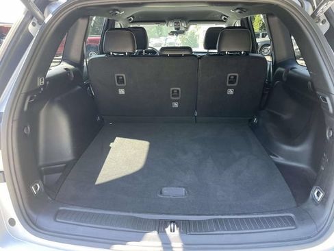 Certified 2025 Jeep Grand Cherokee Limited AWD/4WD image 11