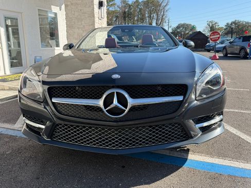 Used 2013 Mercedes-Benz SL 550 image 4