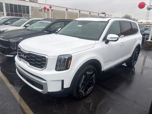 New 2025 Kia Telluride S image 1
