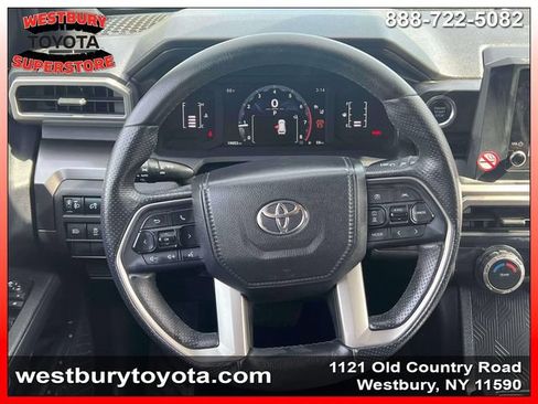 Used 2025 Toyota 4Runner SR5 AWD/4WD image 15