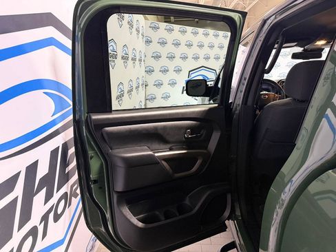 Used 2024 Nissan Titan SV w/ SV Bronze Edition Package image 23