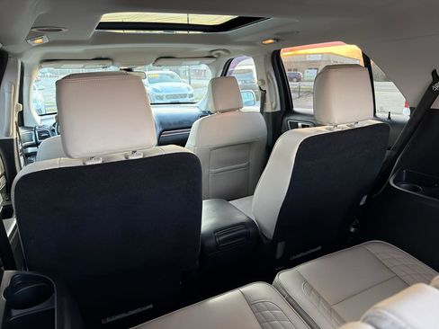 Used 2018 Ford Explorer Platinum image 20