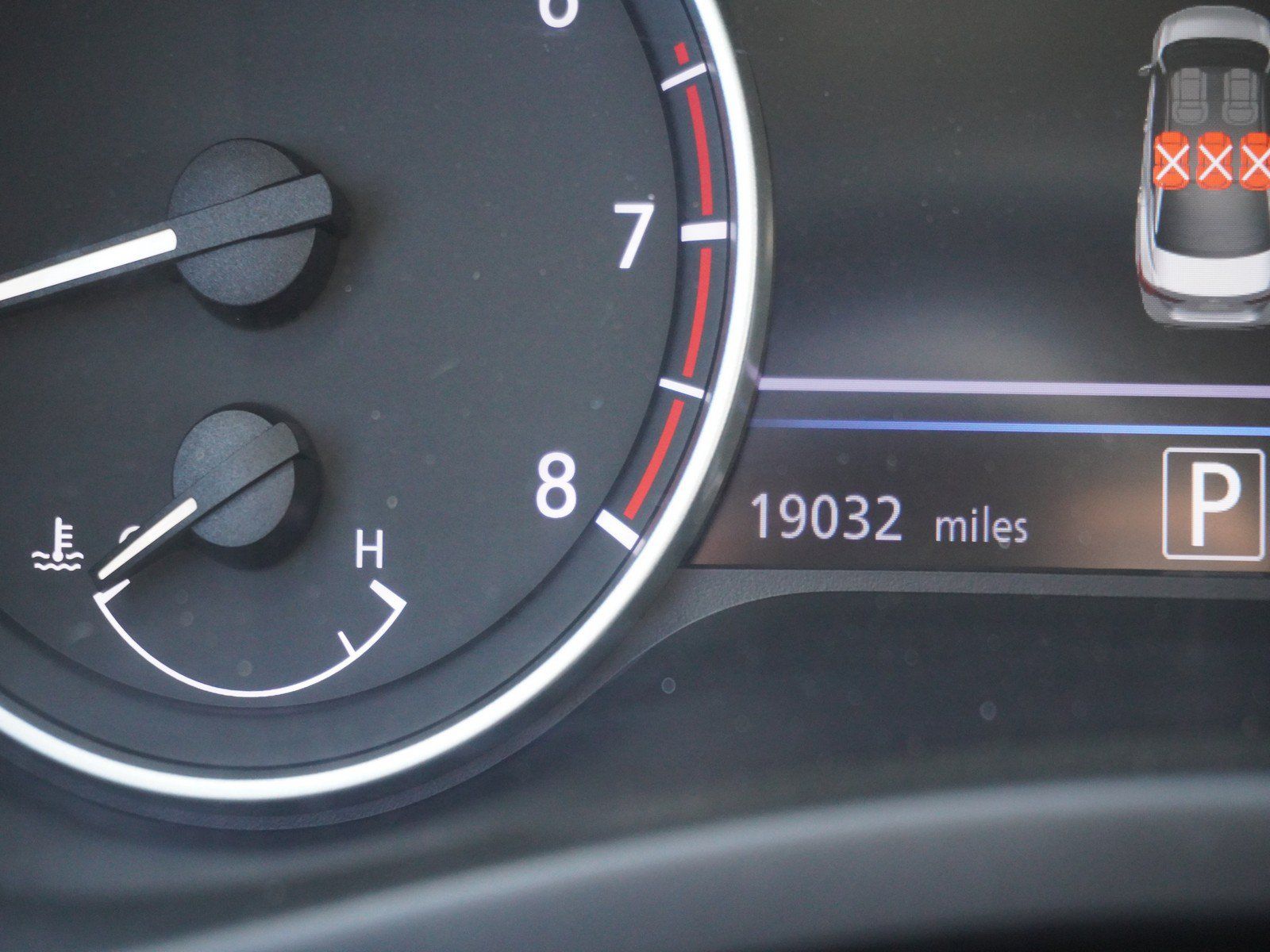 Used 2025 Nissan Sentra SR w/ SR Premium Package FWD image 24