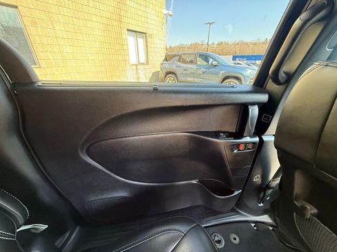Used 2026 Chrysler Pacifica Select FWD image 21