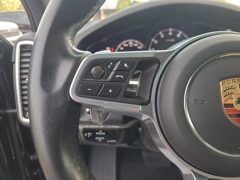 Used 2019 Porsche Cayenne AWD/4WD image 29