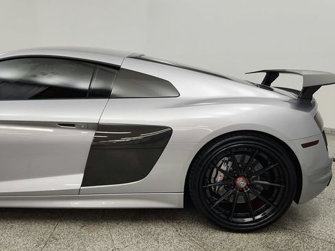 Used 2017 Audi R8 V10 plus AWD/4WD image 19