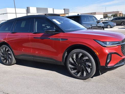 New 2026 Lincoln Nautilus Reserve w/ Jet Appearance Package image 4