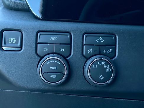 New 2026 Chevrolet Silverado 1500 LT image 19