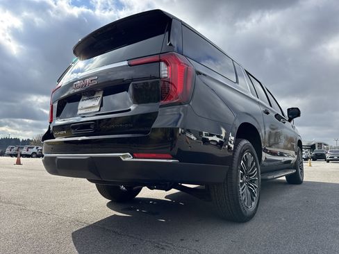 New 2026 GMC Yukon XL Elevation w/ Elevation Premium Package image 10