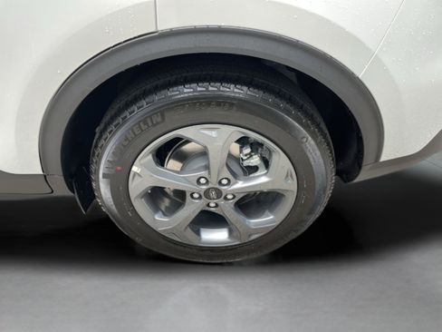 New 2025 Ford Escape ST-Line image 25