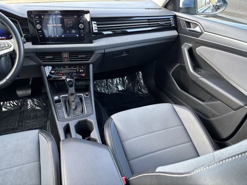 Used 2025 Volkswagen Jetta SE FWD image 22