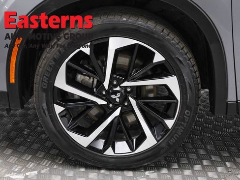 Used 2024 Mitsubishi Outlander SE image 33