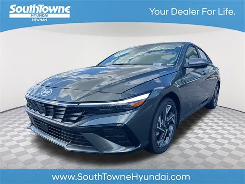 Used 2025 Hyundai Elantra Limited image 1