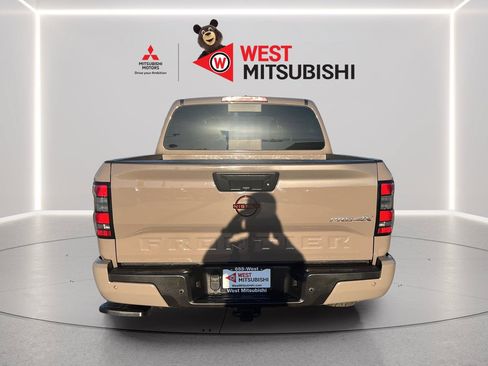 Used 2023 Nissan Frontier PRO-4X w/ Pro Convenience Package AWD/4WD image 5