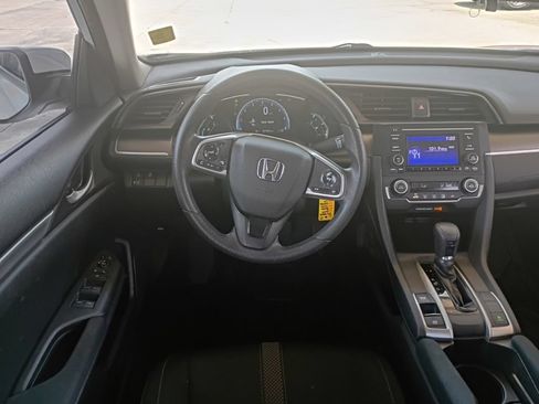 Used 2020 Honda Civic LX image 4