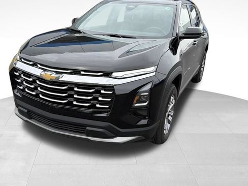 Used 2025 Chevrolet Equinox LT w/ Convenience Package II AWD/4WD image 1