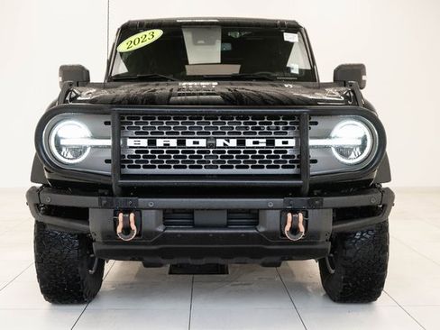 Used 2023 Ford Bronco Badlands image 7