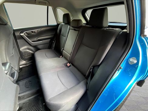 Used 2020 Toyota RAV4 LE w/ All Weather Liner Package FWD image 21