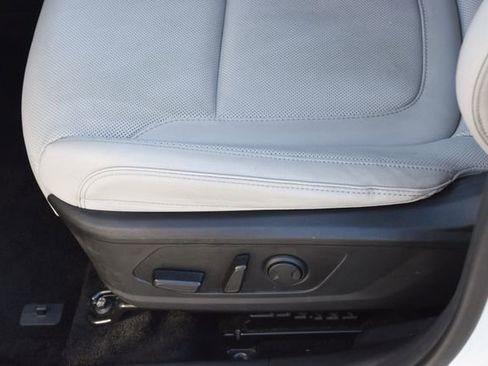 Used 2024 Hyundai Tucson Limited image 36