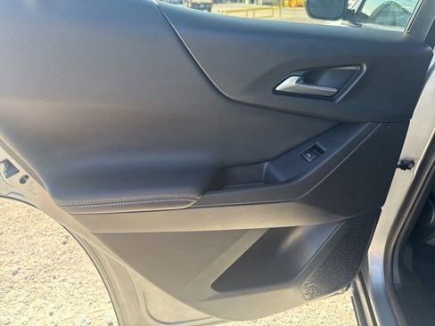 Used 2025 Chevrolet Equinox LT image 24