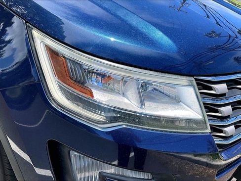 Used 2017 Ford Explorer XLT w/ Equipment Group 202A FWD image 32