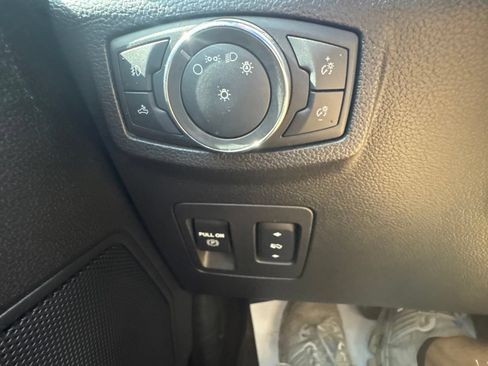 Used 2018 Ford F150 XLT w/ Equipment Group 302A Luxury AWD/4WD image 26
