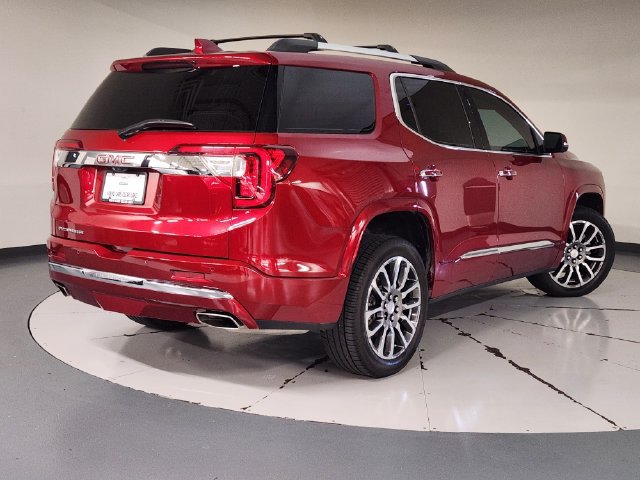 Used 2021 GMC Acadia Denali w/ Denali Technology Package FWD image 2
