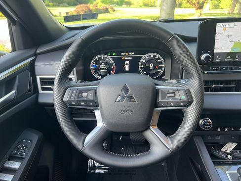 Used 2024 Mitsubishi Outlander SE Black Edition AWD/4WD image 21