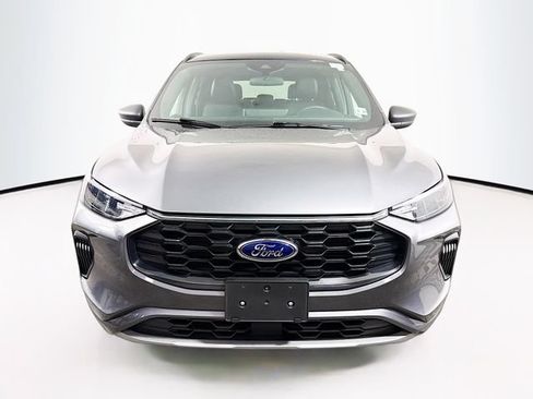 Used 2023 Ford Escape ST-Line w/ Tech Pack #1 AWD/4WD image 2