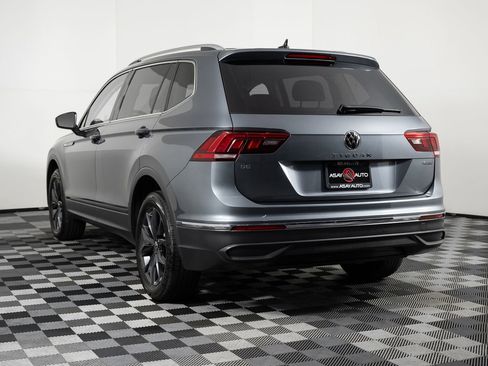 Used 2023 Volkswagen Tiguan SE image 5