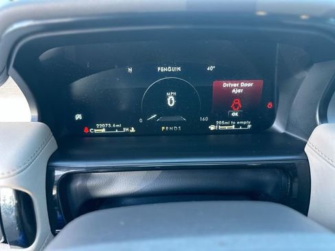 Used 2023 Lincoln Nautilus Standard w/ Premium Package image 16