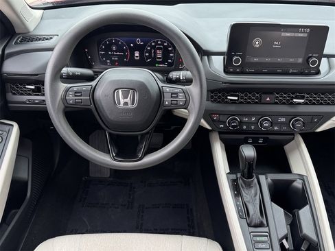 Used 2023 Honda Accord EX image 10