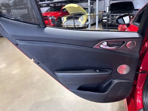 Used 2019 Kia Stinger GT1 AWD/4WD image 18