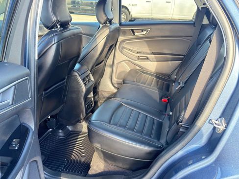 Used 2019 Ford Edge SEL w/ Equipment Group 201A image 10