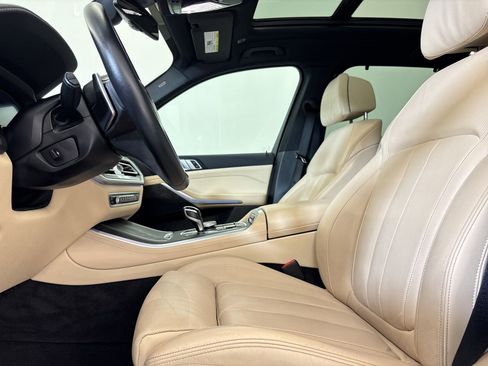 Used 2022 BMW X5 xDrive45e w/ Luxury Seating Package image 5