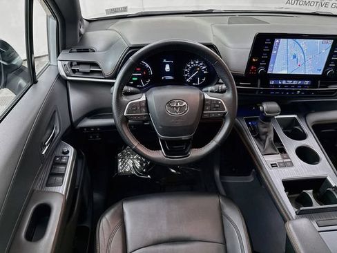 Used 2021 Toyota Sienna XSE w/ XSE Plus Package AWD/4WD image 23