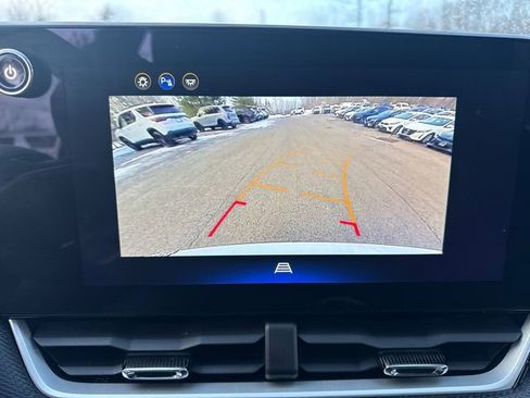 Used 2025 Chevrolet Equinox LT AWD/4WD image 33