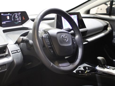 Used 2024 Toyota Prius LE FWD image 15