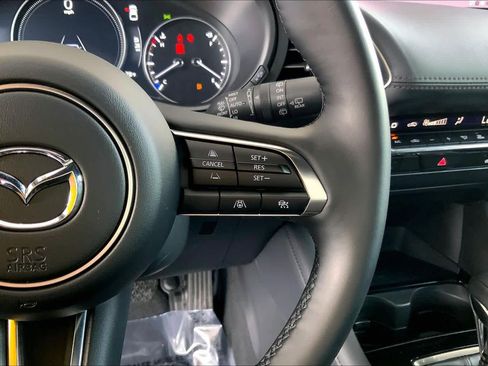 Used 2024 MAZDA MAZDA3 Hatchback w/Premium Plus Pkg image 25