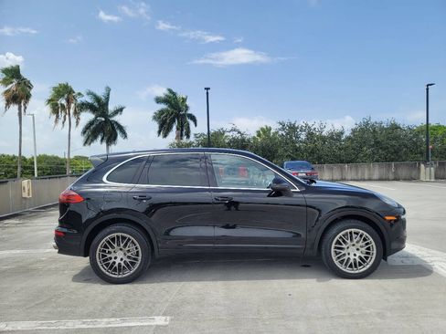 Used 2016 Porsche Cayenne S w/ Premium Plus Package AWD/4WD image 4