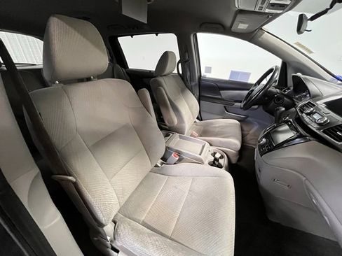 Used 2016 Honda Odyssey SE image 9