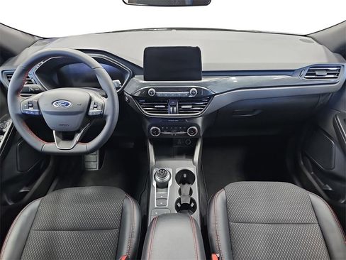 Used 2025 Ford Escape ST-Line image 9