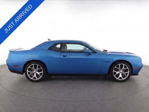 Used 2015 Dodge Challenger SXT Plus w/ Driver Convenience Group RWD image 3