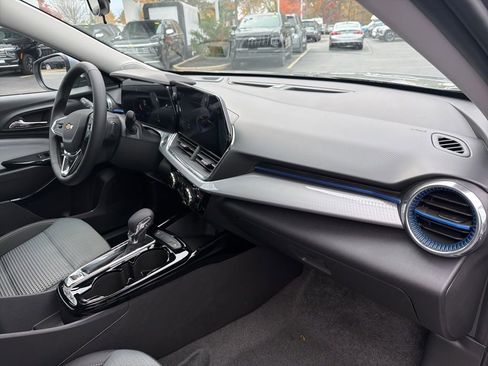 New 2026 Chevrolet Trax LT w/ Driver Confidence Package image 18